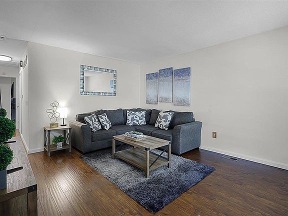 4th image of 3004 Mediterranean Dr