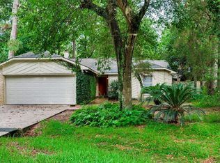9 S Pineplank Ct, Spring, TX 77381