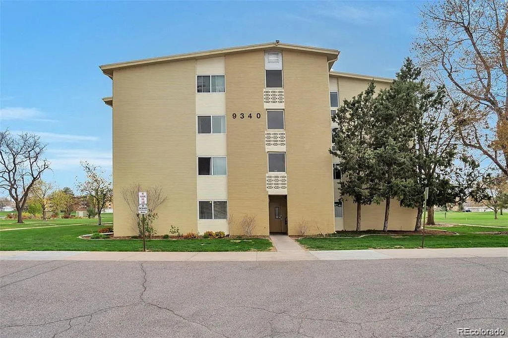 1 bed, 1.0 bath, 855 sqft, $1,350 — Photo 1