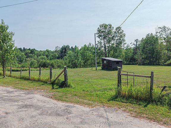 3rd image of 1121 Beiers Rd