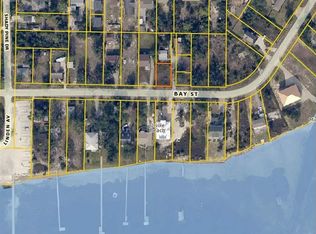 3210 Bay St, Gulf Breeze, FL 32563