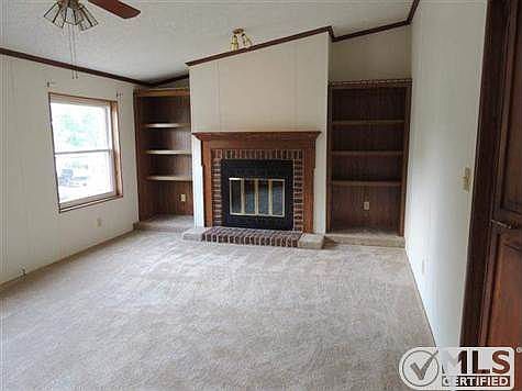 3rd image of 102 Cheshire St