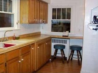 214 E Centerway, Janesville, WI 53545