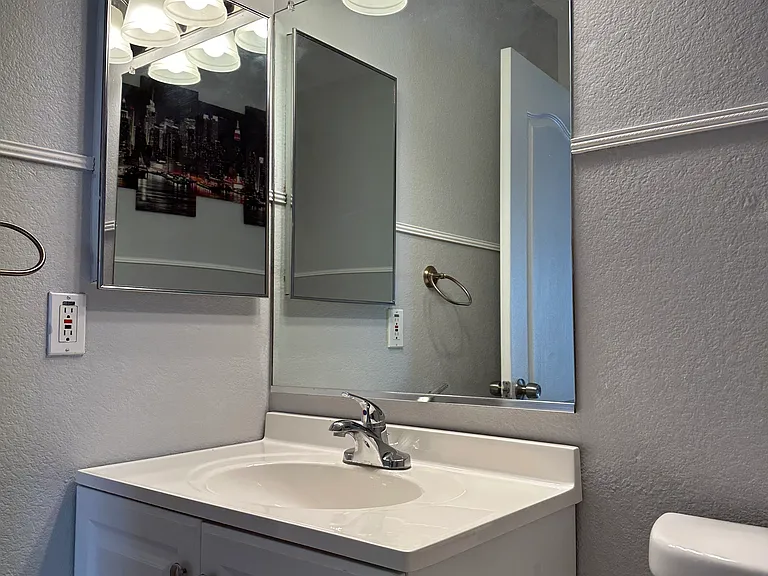 1337 E Charleston Ave — Photo 18