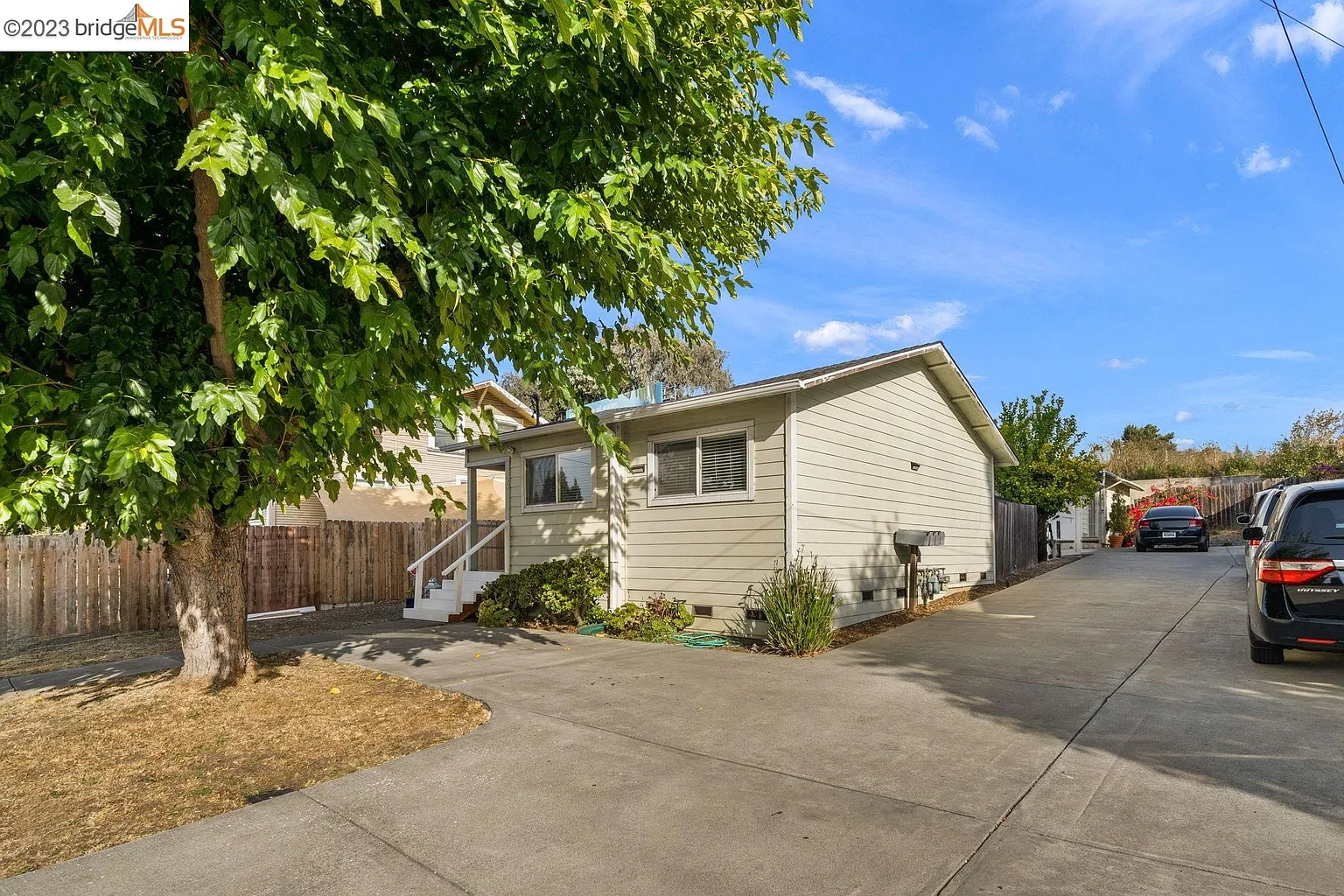 148 Idora Ave photo 1