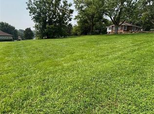 4216 Gene Field Rd, Saint Joseph, MO 64506