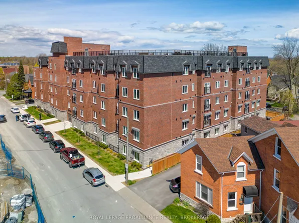 501 Frontenac St #502, Kingston, ON K7K 4L9