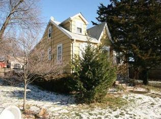 102 Linton Ave, Lindenhurst, NY 11757
