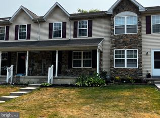 46 Normans Ford Dr, Sicklerville, NJ 08081