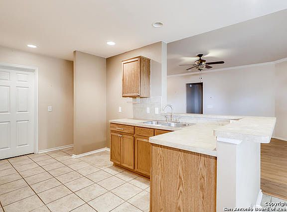 5th image of 3901 Stormy Brk