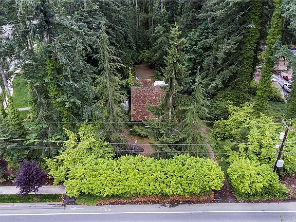 2nd image of 21427 SE 20th St