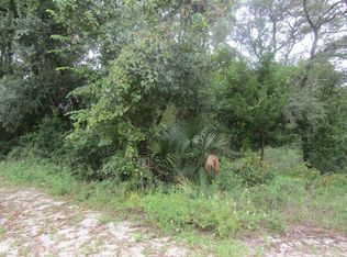 601 SE 7th St, Carrabelle, FL 32322