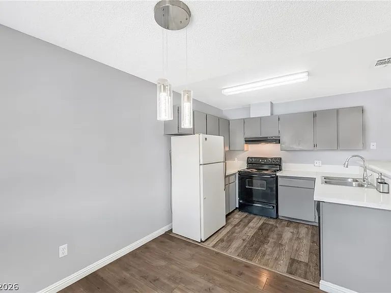 2722 Alicialynn Way #B — Photo 9