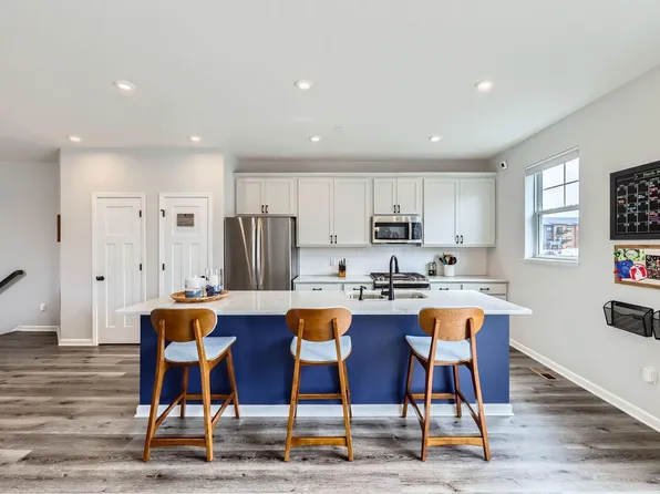 13689 Marsh View Trl, Rogers, MN 55374