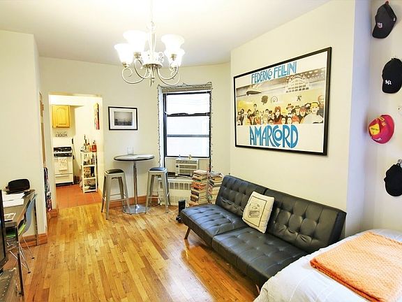 3rd image of 303 W 92nd St APT 5C