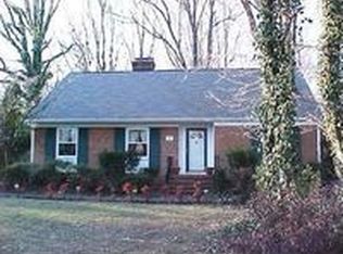 207 Woodbourne Rd, Greensboro, NC 27410
