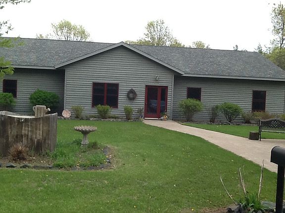 3rd image of 510 Centennial St N