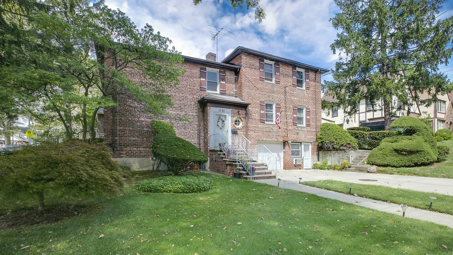 3380 Utopia Pkwy photo 1