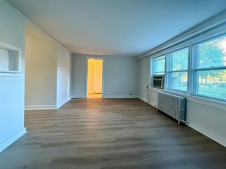 1400 Kenmore Ave #E2 — Photo 3