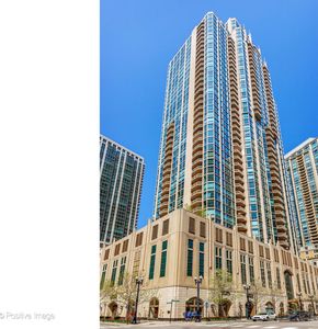 21 E Huron St APT 4302, Chicago, IL, 60611