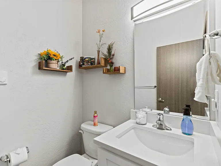 1911 W Boone Ave #1 — Photo 8