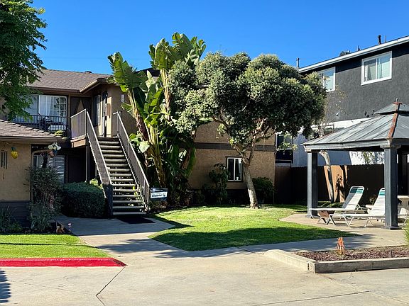 3rd image of 828 12th St #828