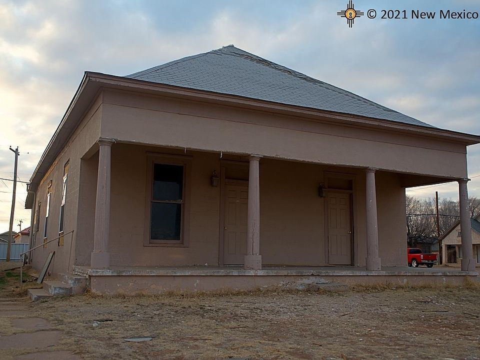 1st image of 612 Axtell St