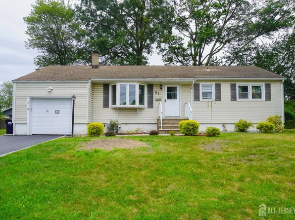 51 Vera St, Piscataway, NJ 08854