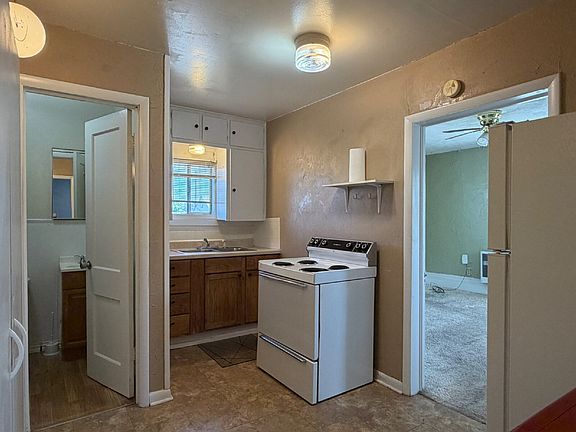 5th image of 211 S Husband St #4
