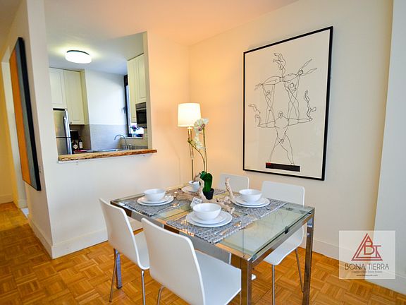 5th image of 255 E 49th St APT 11F
