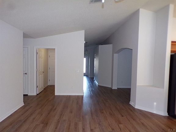 4th image of 4761 Hilarita Cir