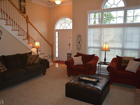 5th image of 406 Stillwood Dr