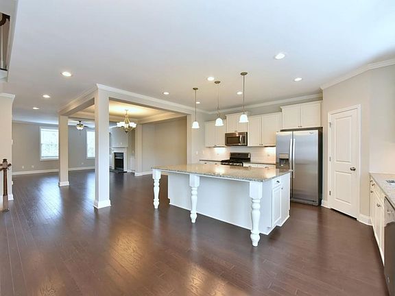 5th image of 7603 Lowery Oak Dr