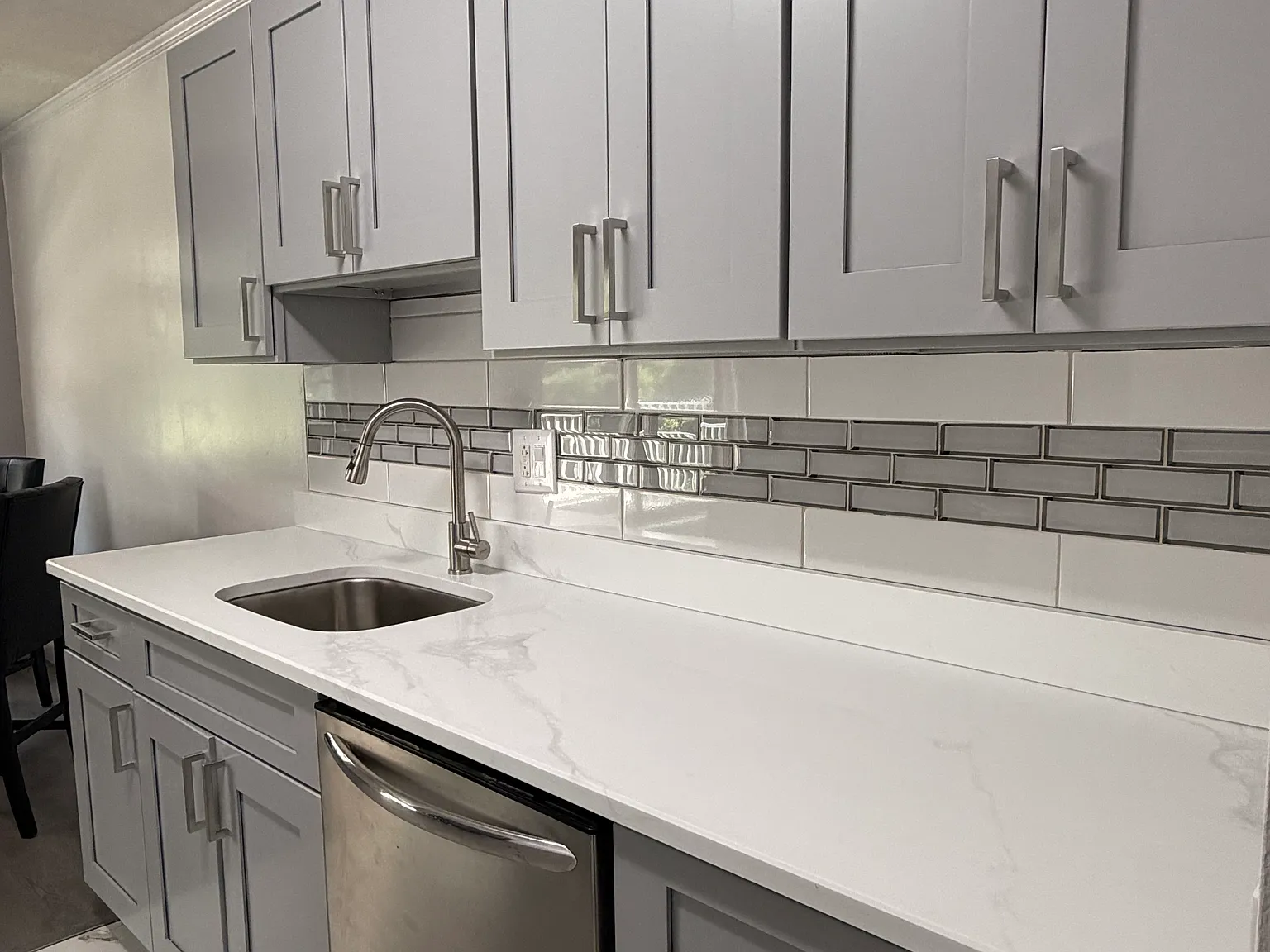 2 bed, 1.5 bath, 909 sqft, $1,800 — Photo 3