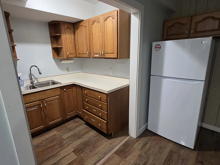 927 College Ave #9 — Photo 12