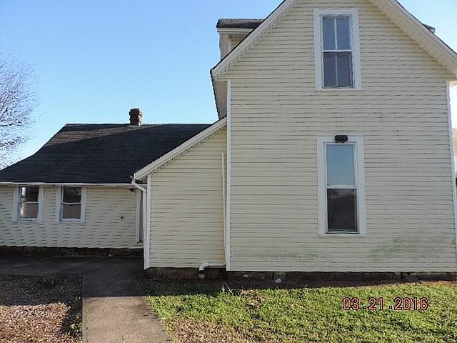 2nd image of 304 Mill Rd