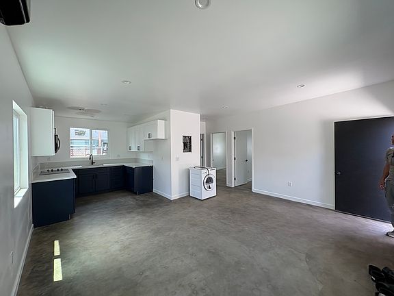 5th image of 7315 S Normandie Ave #1/2