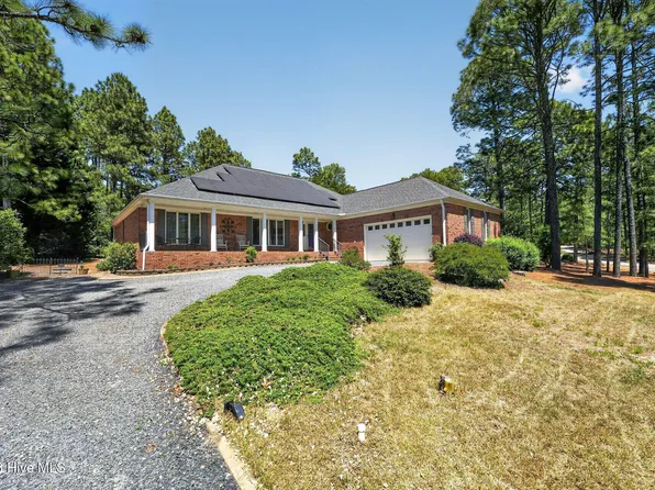 102 Owens Circle, Seven Lakes, NC 27376