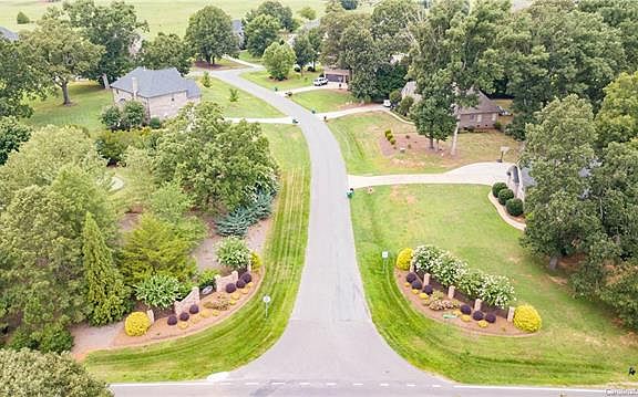 3rd image of 4914 Campobello Dr