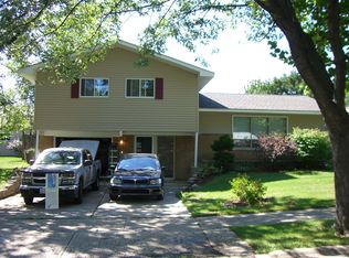 15024 Sunset Ave, Oak Forest, IL 60452