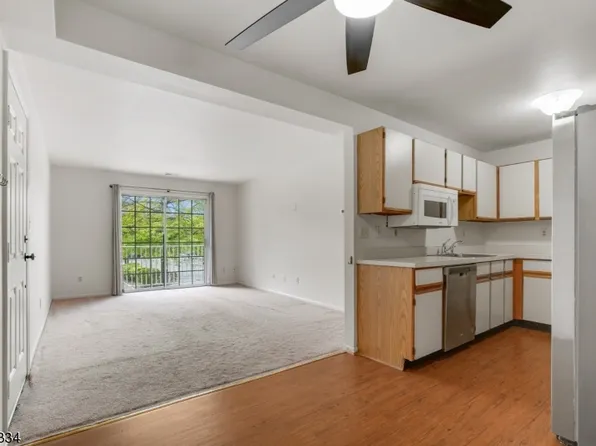 113 Stratford Pl, Bridgewater Twp., NJ 08805