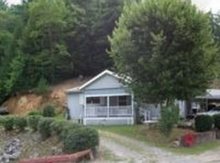 3090 Summerlin Pl, Lenoir, NC 28645