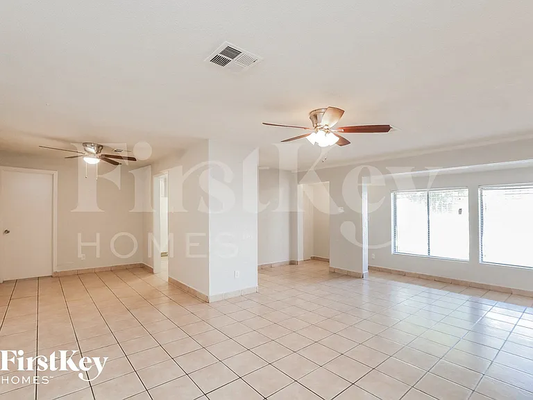 3021 W Camelback Rd — Photo 3