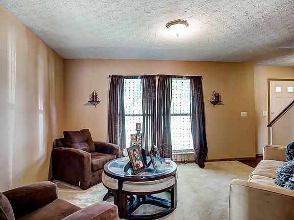 5th image of 7589 Harbour Town Dr