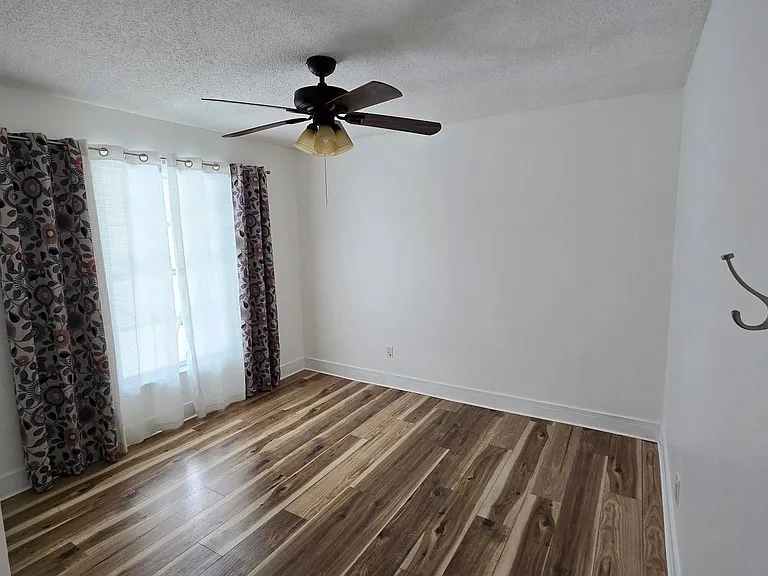 211 N Cervidae Dr — Photo 10