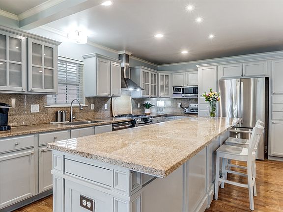 5th image of 6463 Highgate Ln
