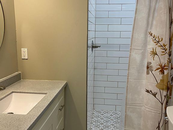 5th image of 603 E Beck St