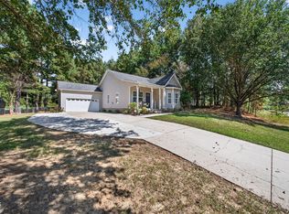 25 Hillside Village Dr, Louisburg, NC 27549