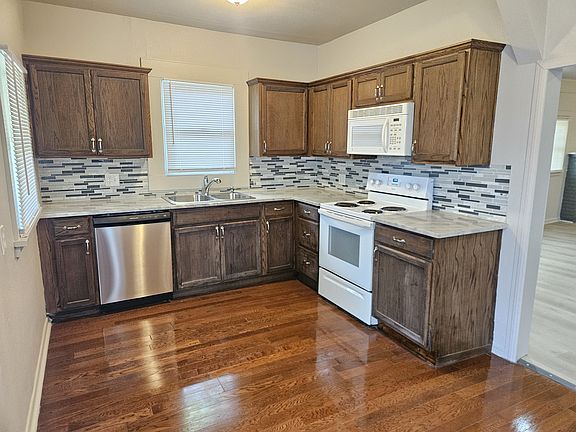 2nd image of 4607 S 27th West Ave