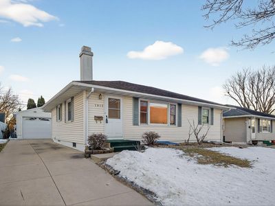 1912 16 1/2 St NW, Rochester, MN, 55901